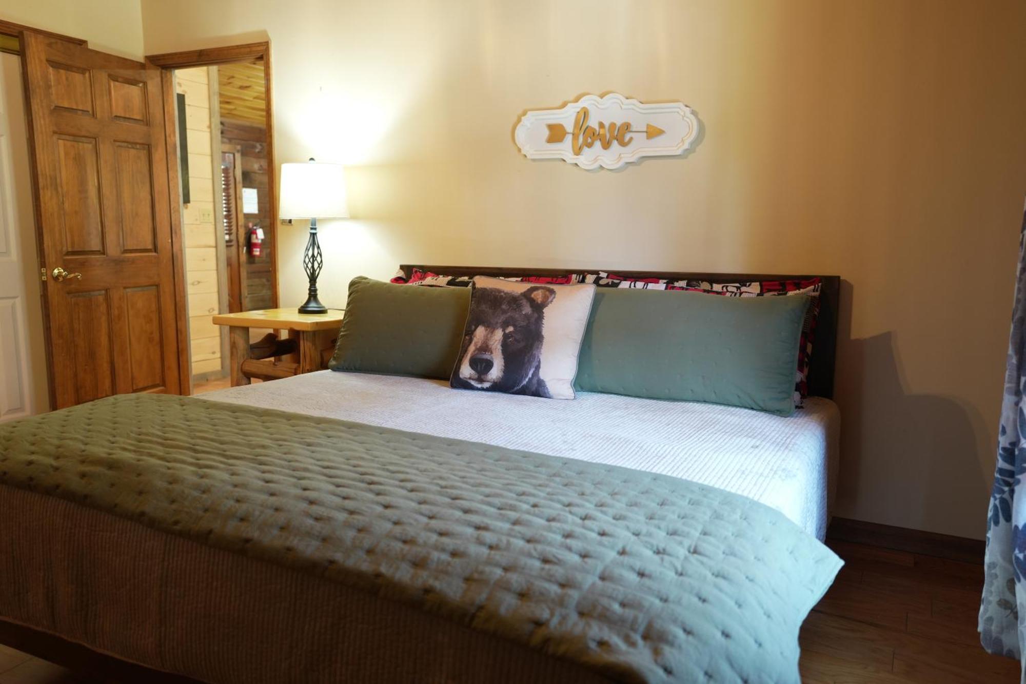 Love Shack Sevierville Ngoại thất bức ảnh