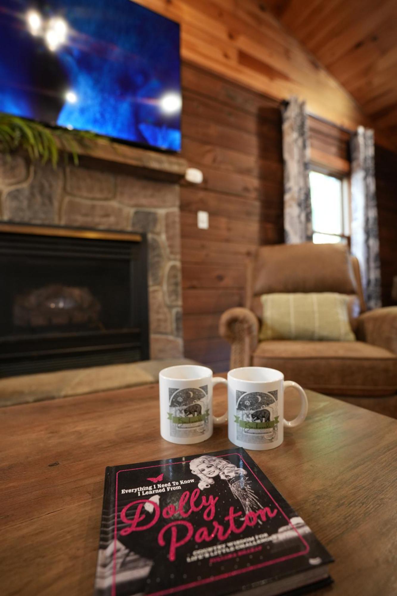 Love Shack Sevierville Ngoại thất bức ảnh